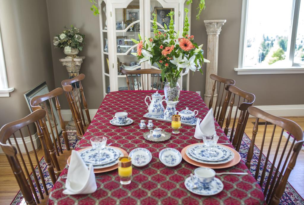 Crystal'S View Bed & Breakfast North Vancouver Ngoại thất bức ảnh
