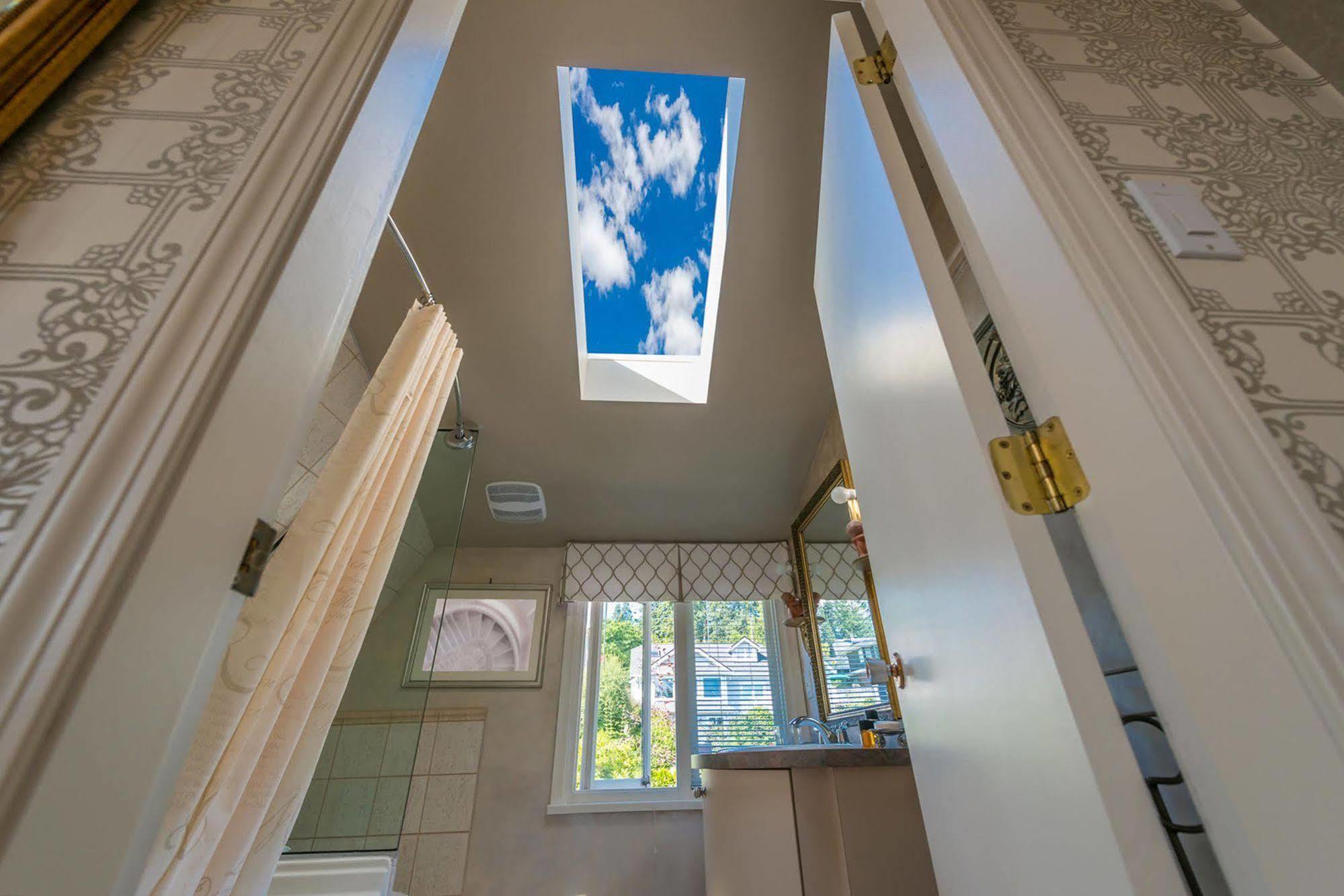 Crystal'S View Bed & Breakfast North Vancouver Ngoại thất bức ảnh